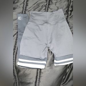 Bombshell leggings size small worn once